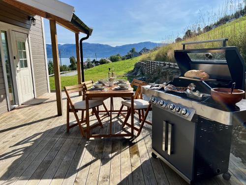 บริการและสิ่งอำนวยความสะดวก, Hardangerfjord View - luxury fjord-side holiday home in ออยสตีด