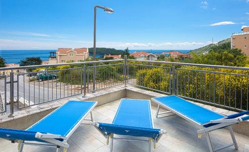 Montelux Apartments - image 7