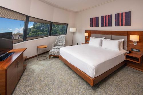 King Room - Mobility Accessible  image 3