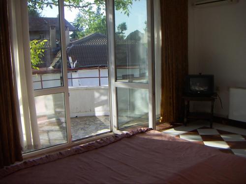 Popov Guest House