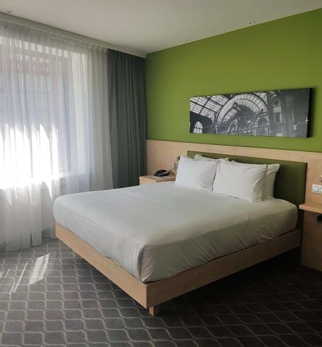 Hampton By Hilton Antwerp Central Station - image 8