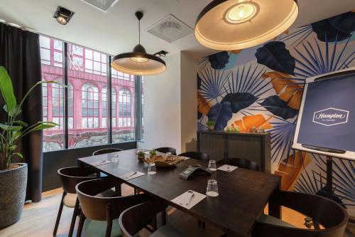 Hampton By Hilton Antwerp Central Station - image 14
