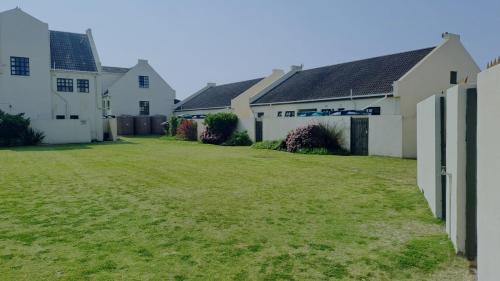 Beachfront at 22 Settler's Sands