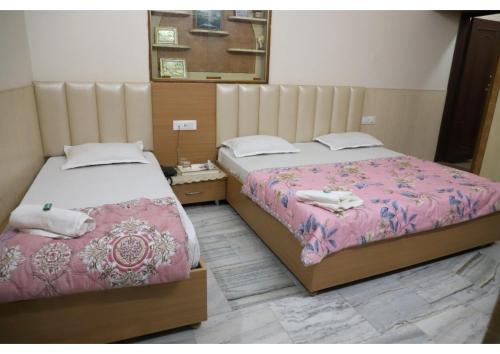 Luxury Triple Room image 2