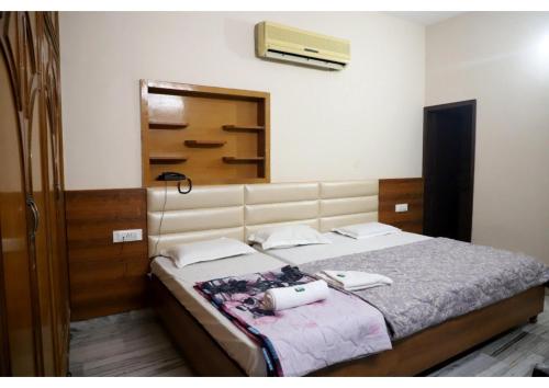 Luxury Triple Room image 4