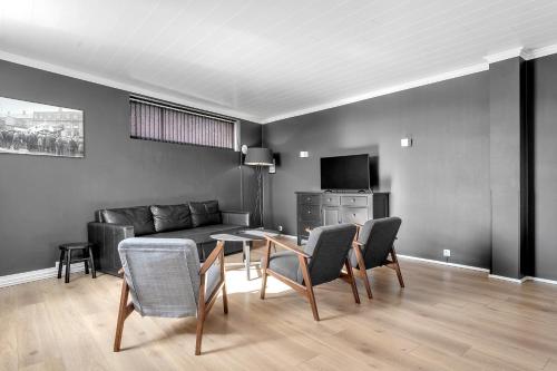Two-Bedroom Apartment image 3