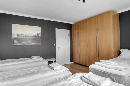 Two-Bedroom Apartment image 6