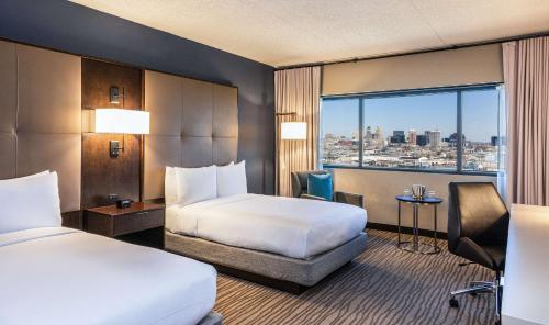 DoubleTree by Hilton Hotel Newark Airport - image 13