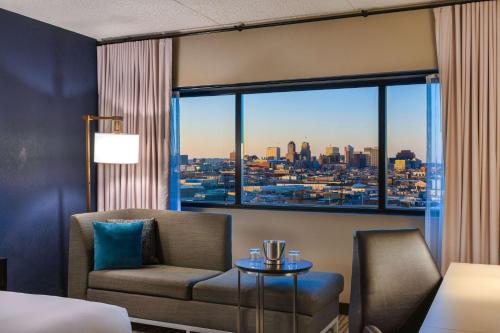 King Room with NYC Skyline View - Top Floor
