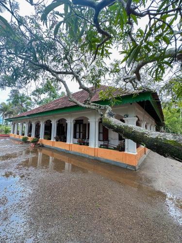 Kallupurackal Heritage Island Home By Lexstays