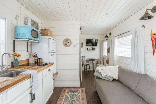 Einrichtungen, Downtown Tiny Home near Shenandoah National Park in New Market (VA)