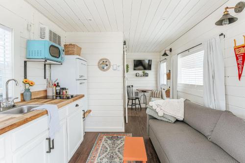 Einrichtungen, Downtown Tiny Home near Shenandoah National Park in New Market (VA)