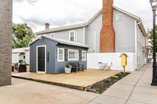 Downtown Tiny Home near Shenandoah National Park