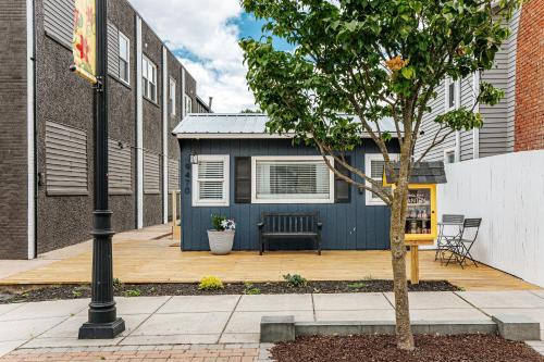 Downtown Tiny Home near Shenandoah National Park