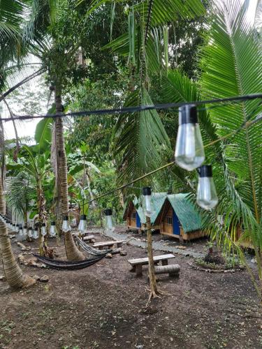 สิ่งอำนวยความสะดวก, MoRue's Den in บาทางกัส