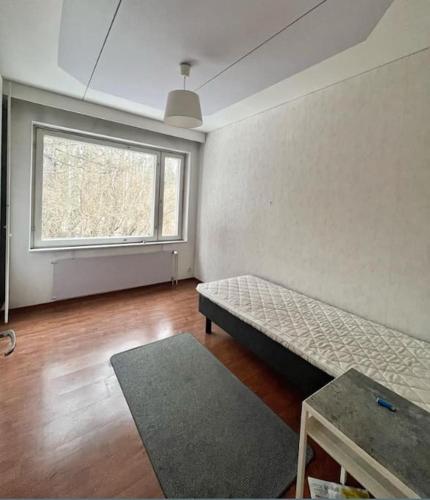 Kotimaailma - Tilava rivitalo asunto 3MH ja sauna lähellä Korson keskustaa, Helsinki (Foto 2)