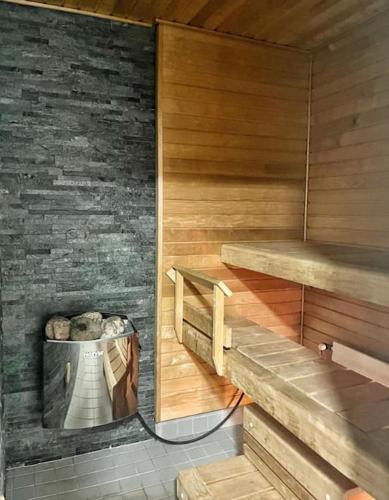 Kotimaailma - Tilava rivitalo asunto 3MH ja sauna lähellä Korson keskustaa, Helsinki (Foto 3)
