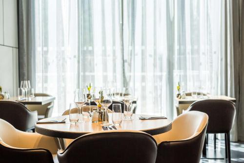 Park Plaza London Park Royal - image 2