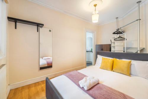 Luxury Apartments Trafalgar Square Embankment Collection