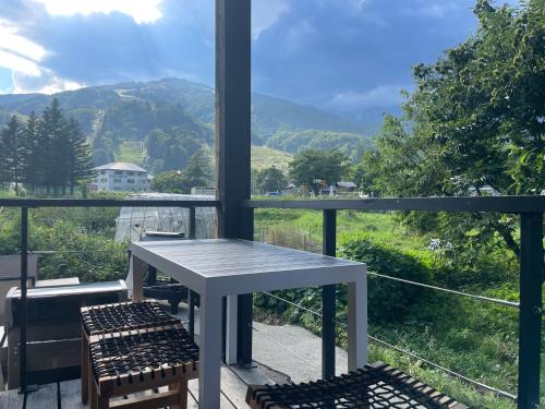 Serenity & Solitude Chalets, walk to the lifts Happoone Ski Resort