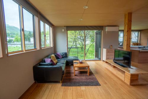 Serenity & Solitude Chalets, walk to the lifts Happoone Ski Resort