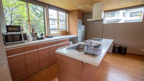 Serenity & Solitude Chalets, walk to the lifts Happoone Ski Resort