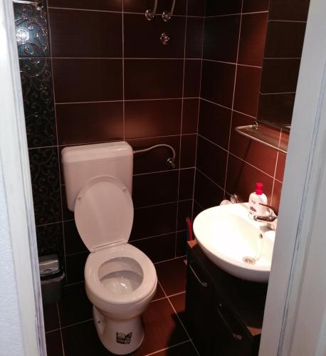 Three-Bedroom Apartment image 7