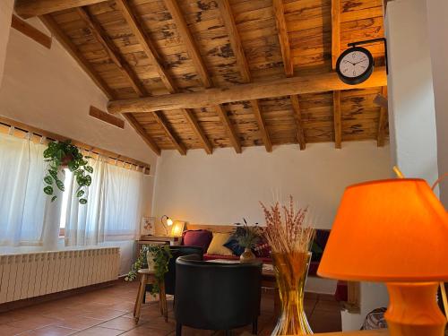 Szórakozási lehetőségek, La Candileja in Hoyorredondo