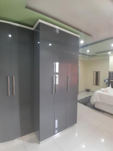 . LINGE'S LODGE EXTENSION