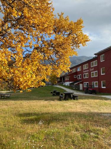 . Vatnahalsen Høyfjellshotell