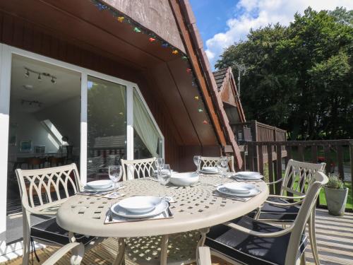 Devine Lodge Devine Lodge