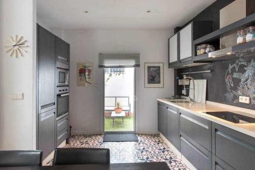  Lujoso apartamento con patio en Triana Sevilla in Sevilla