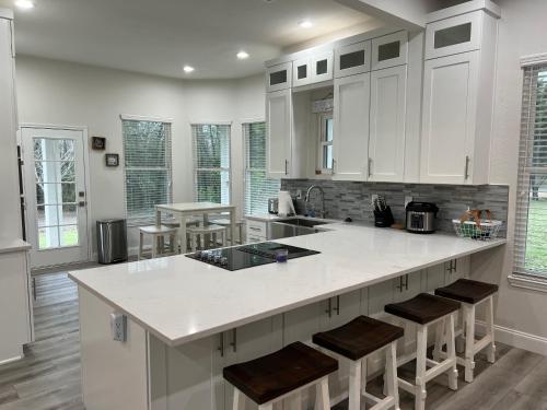 Konyha, Luxury Ranch Retreat With Swimming Pool in Weston (TX)