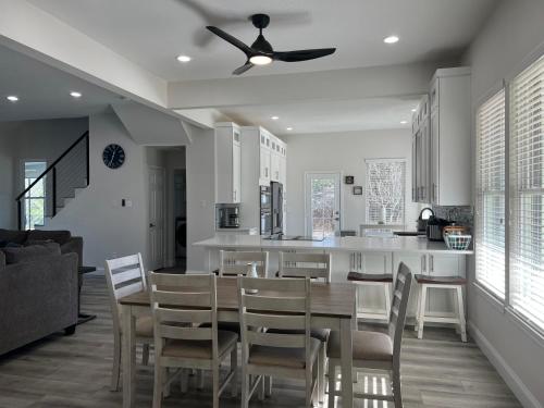 Létesítmények, Luxury Ranch Retreat With Swimming Pool in Weston (TX)