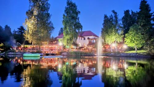 . Ystävyyden Majatalo