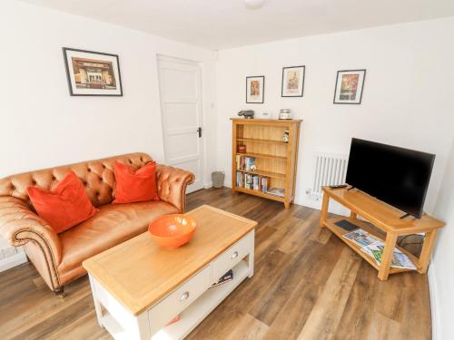 Muffety Cottage BURFORD - image 10