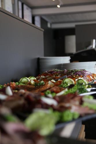 Étterem, Herøy Brygge near Sandnessjøen repülőtér