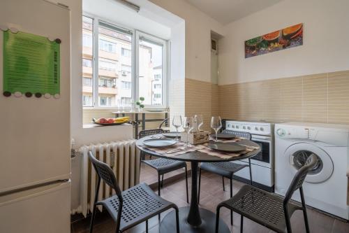 Vivid Condo by NDK and Vitosha Blvd with Free Secured Parking and AC, Sofia (zdjęcie 7)