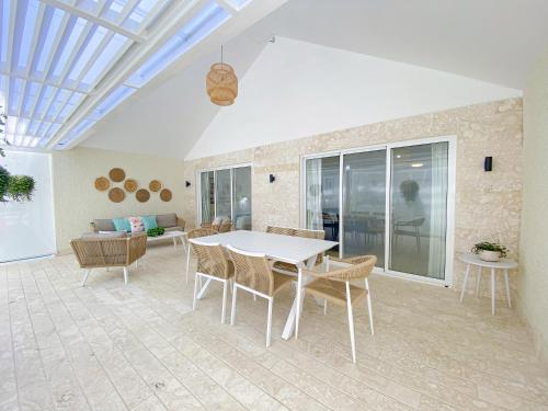 Villa with Private Pool image 3