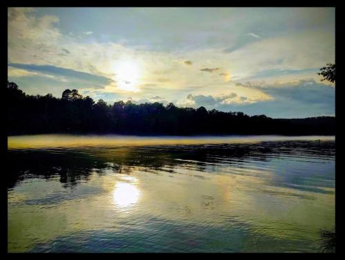 Lakefront Oasis