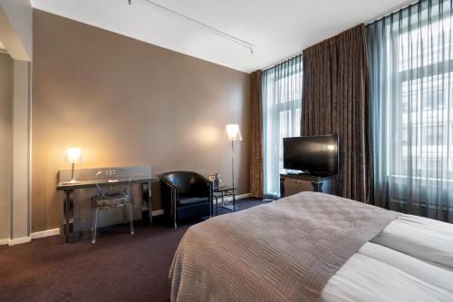 1 queen bed