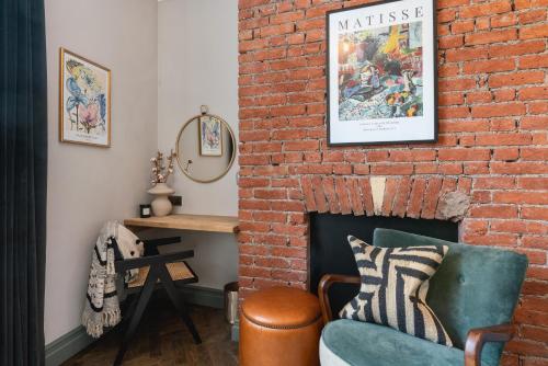 The Cotham Arms Apartments Room Type - One-Bedroom Apartment