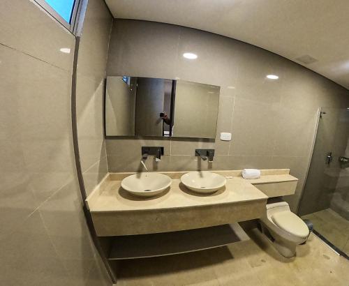 Suite with City View image 6