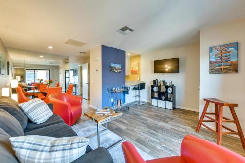 Central Palm Springs Resort Condo with 2 Balconies in Palm Springs, USA