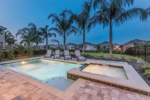Gorgeous Home w Game Room Heated Pool Spa - image 3