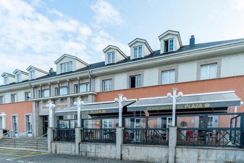 Ponferrada Plaza - image 2