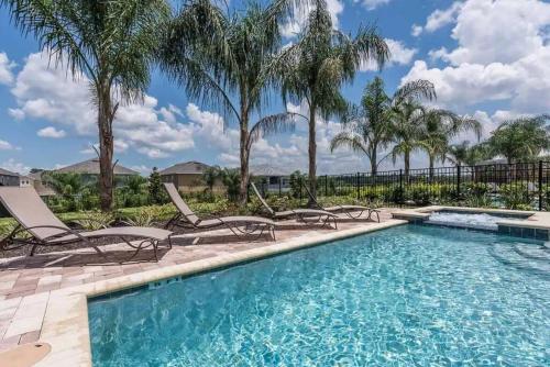 Gorgeous Home w Game Room Heated Pool Spa - main image