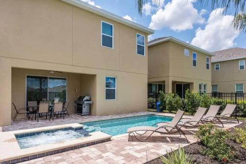 Gorgeous Home w Game Room Heated Pool Spa - image 11