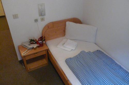 1 twin bed