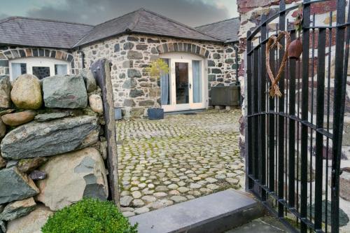 Tal Y Bont Uchaf Cottage